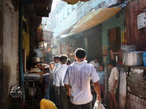 narrow streets in Varanasi