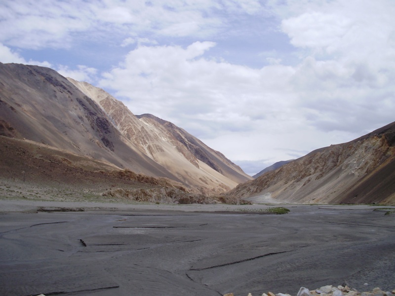 on the way pangong lake