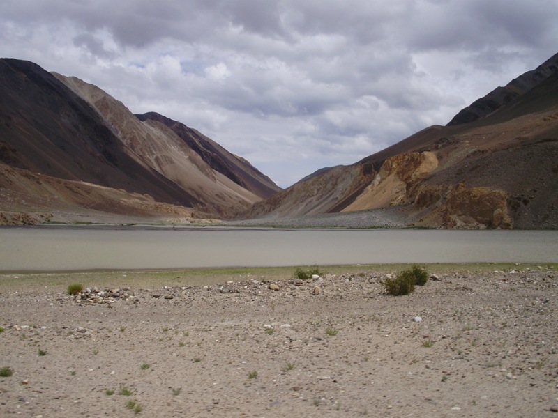 on the way pangong lake