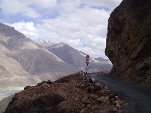 road to nubra valley
