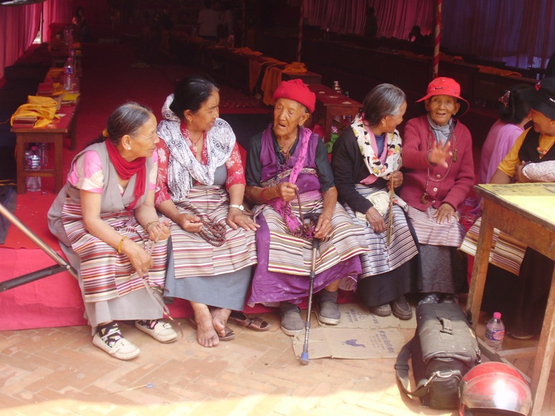 tibetan women in nepal