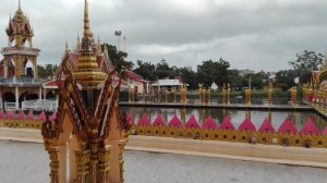 Wat Plai Laem