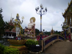 Wat Plai Laem